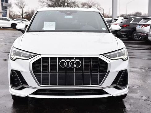 Used 2023 Audi Q3 2.0T Premium w/ Convenience Package image 4