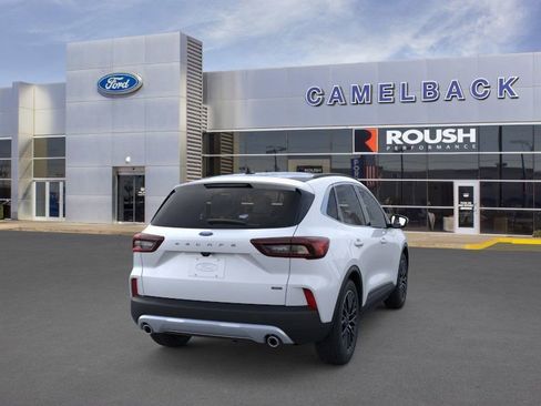 New 2025 Ford Escape Base w/ PHEV Premium Package image 31