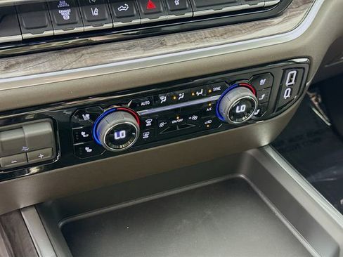 New 2026 Chevrolet Silverado 2500 LTZ w/ LTZ Convenience Package AWD/4WD image 17