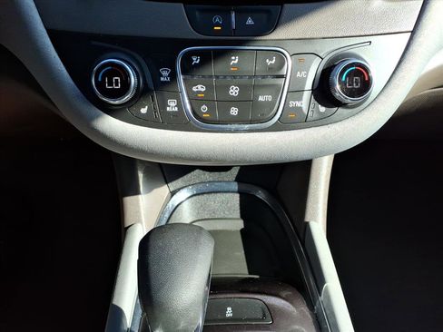 Used 2023 Chevrolet Malibu LT FWD image 22