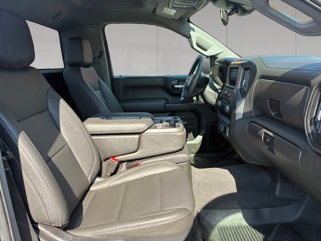 Used 2022 Chevrolet Silverado 1500 W/T w/ WT Value Package AWD/4WD image 18