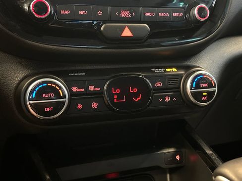 Used 2022 Kia Soul X-Line FWD image 15