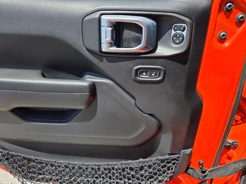 Used 2018 Jeep Wrangler Unlimited Sport S image 19