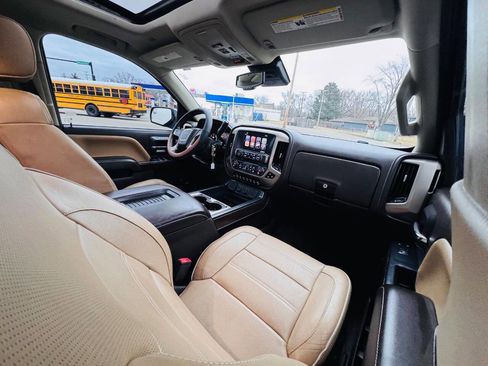 Used 2017 GMC Sierra 1500 Denali w/ Denali Ultimate Package image 23