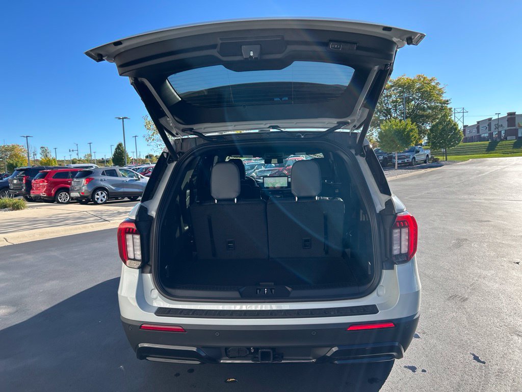 New 2027 Ford Explorer ST-Line w/ Premium Package AWD/4WD image 22