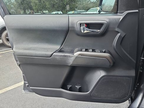 Used 2023 Toyota Tacoma TRD Off-Road w/ Technology Package image 29