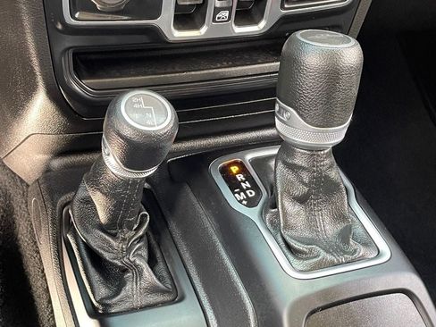 Used 2020 Jeep Gladiator Sport w/ Quick Order Package 24S AWD/4WD image 27
