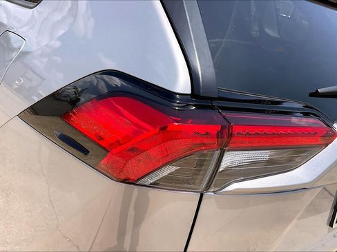 Used 2025 Toyota RAV4 XLE FWD image 29