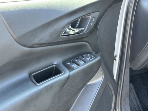 Used 2024 Chevrolet Equinox LT w/ LPO, Floor Liner Package AWD/4WD image 20