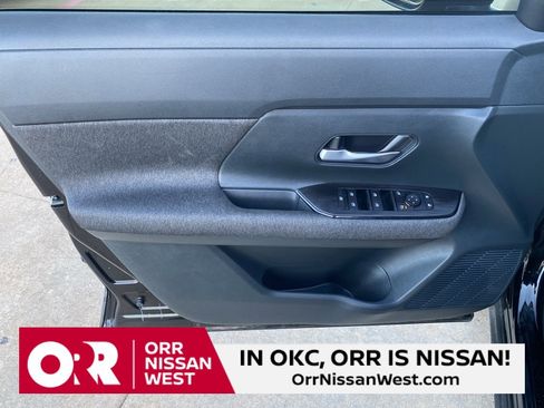 Used 2025 Nissan Kicks SV w/ Interior Electronics Package image 12