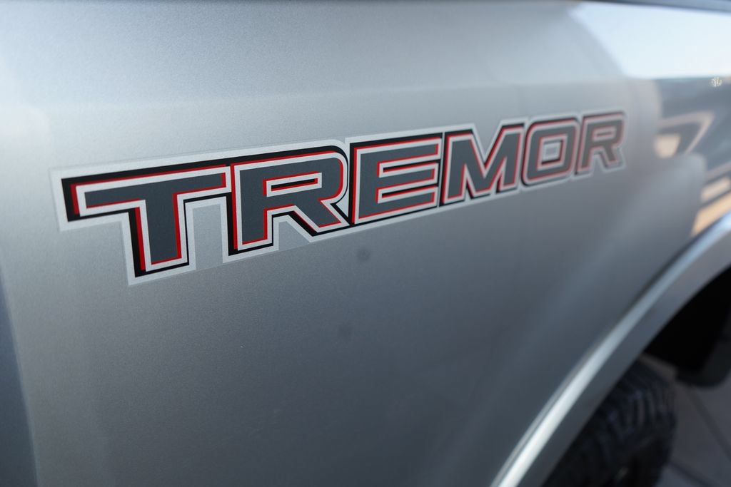 Used 2022 Ford F250 Platinum w/ Tremor Off-Road Package AWD/4WD image 9