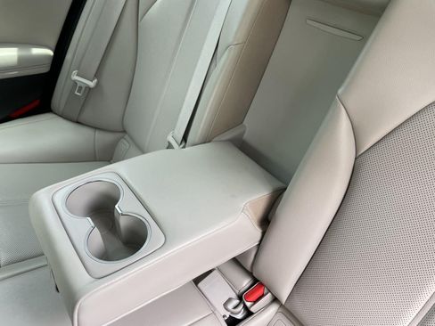 Used 2020 Genesis G70 2.0T RWD image 40