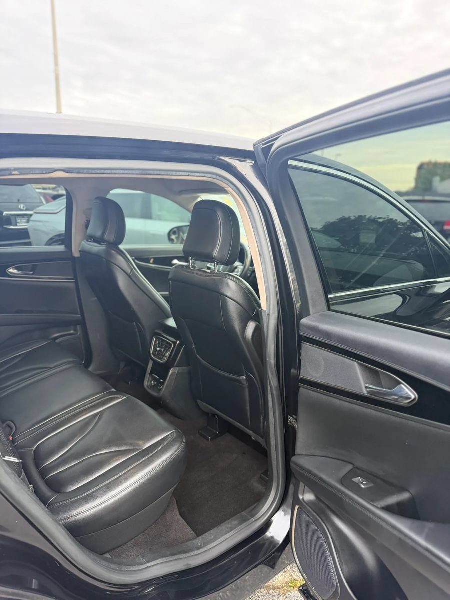 Used 2021 Lincoln Nautilus AWD image 15
