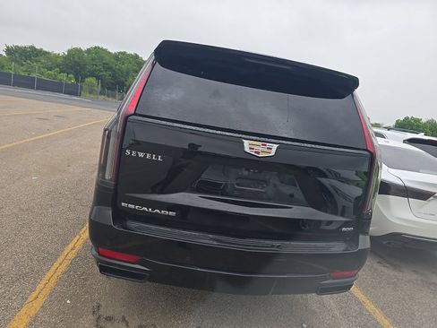 Used 2024 Cadillac Escalade Sport Platinum AWD/4WD image 6