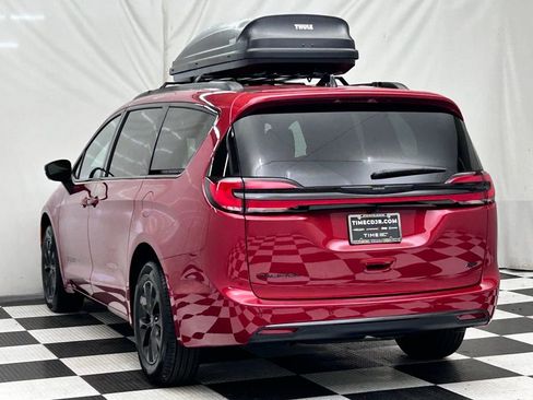 New 2026 Chrysler Pacifica Select image 5