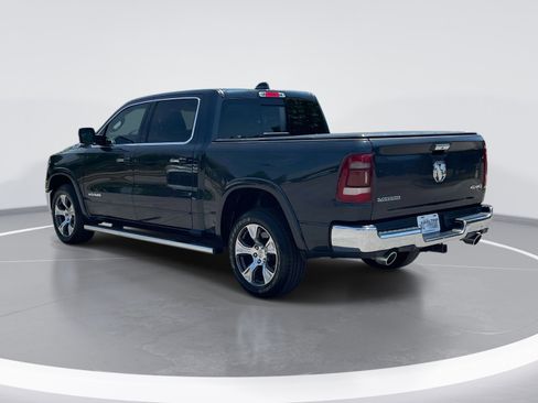 Used 2019 RAM 1500 Laramie AWD/4WD image 7