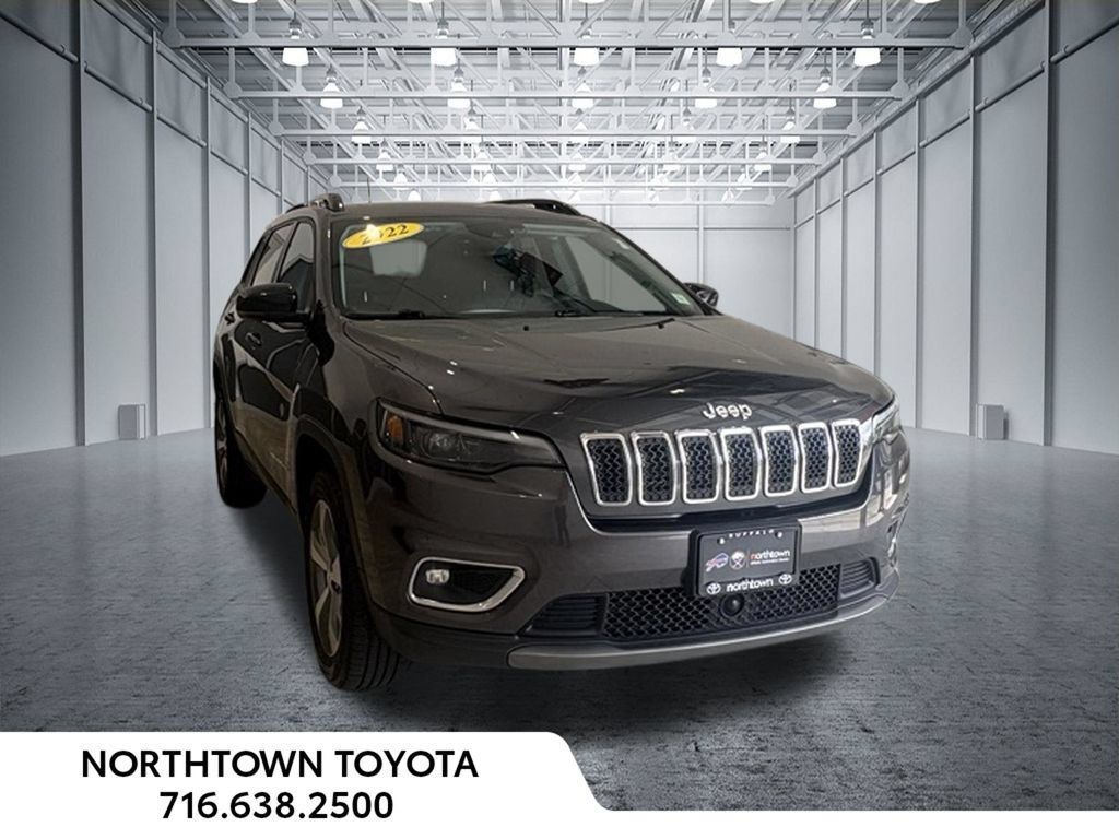 Used 2022 Jeep Cherokee Limited AWD/4WD image 3