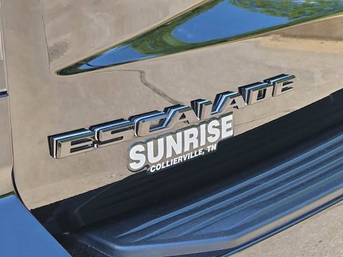 Used 2025 Cadillac Escalade ESV Sport w/ Touring Package AWD/4WD image 21