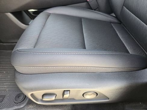 New 2026 Chevrolet Equinox LT FWD image 19