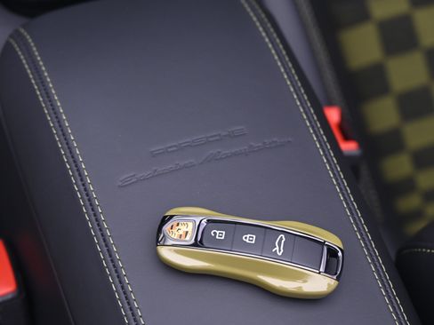 Used 2026 Porsche 911 Carrera GTS RWD image 38