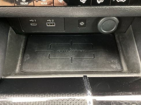 Used 2022 Mitsubishi Outlander SEL Black Edition image 6