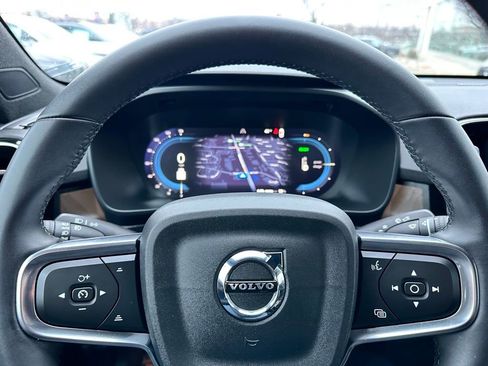 Used 2023 Volvo C40 P8 Recharge Ultimate image 24
