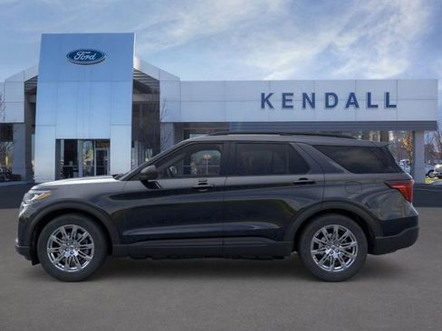 New 2026 Ford Explorer Active w/ Active Comfort Package image 3