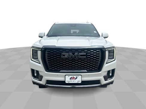 Certified 2023 GMC Yukon Denali Ultimate AWD/4WD image 3