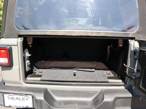 Used 2022 Jeep Wrangler Unlimited Sport image 16