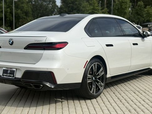 Used 2023 BMW 760i xDrive AWD/4WD image 6