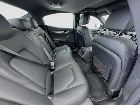 Used 2018 Maserati Ghibli image 18