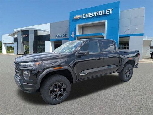 New 2025 GMC Canyon Elevation w/ Convenience Package image 10