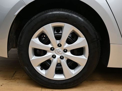Used 2024 Toyota Corolla LE FWD image 13
