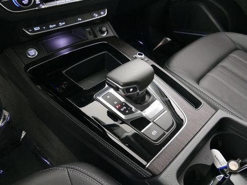 Used 2023 Audi Q5 2.0T Premium Plus w/ Premium Plus Package AWD/4WD image 24
