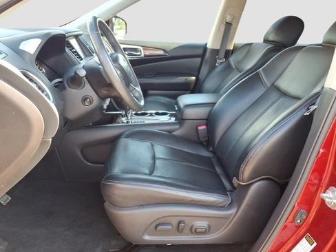 Used 2016 Nissan Pathfinder Platinum FWD image 4