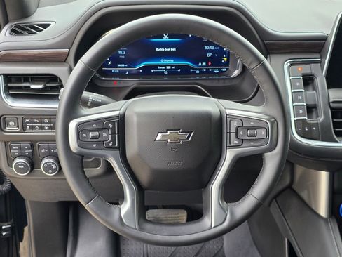 Used 2024 Chevrolet Tahoe Z71 w/ Luxury Package AWD/4WD image 23