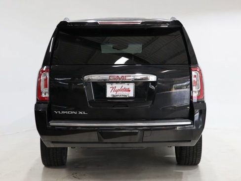 Used 2015 GMC Yukon XL Denali w/ Touring Package AWD/4WD image 7