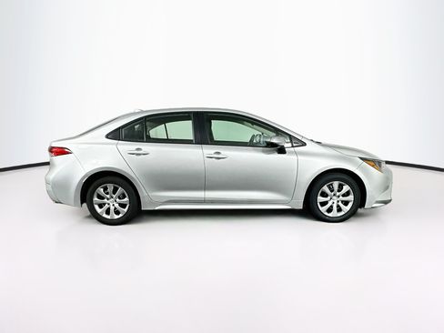 Used 2025 Toyota Corolla LE FWD image 10