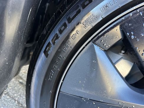 Used 2024 Tesla Model Y Long Range image 33