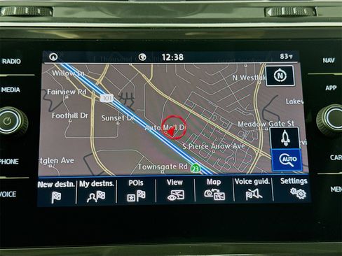 Used 2020 Volkswagen Tiguan SEL image 13