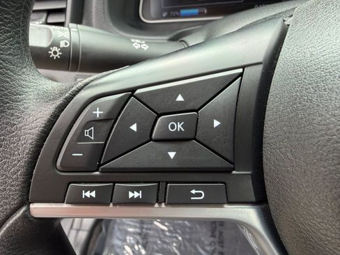 Used 2025 Nissan Leaf S FWD image 14