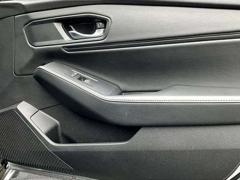 Used 2023 Honda Accord Sport image 27