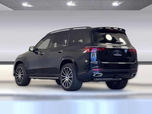 New 2026 Mercedes-Benz GLS 580 4MATIC image 3