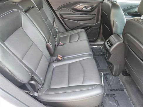 Used 2023 GMC Terrain SLT FWD image 29