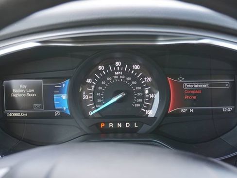 Used 2020 Ford Fusion SE image 9