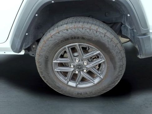 Used 2024 Jeep Wrangler Unlimited Sport AWD/4WD image 14