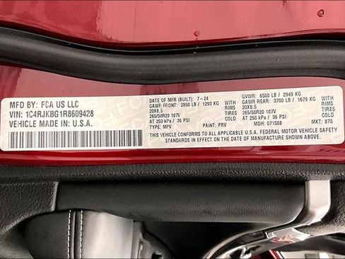 Used 2024 Jeep Grand Cherokee L Limited w/ Luxury Tech Group II AWD/4WD image 42