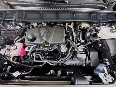 Certified 2023 Toyota Highlander LE image 29