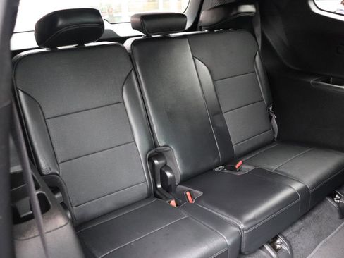 Used 2025 Buick Enclave Preferred image 14