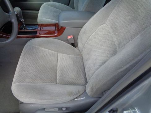 Used 2002 Toyota Camry LE image 34